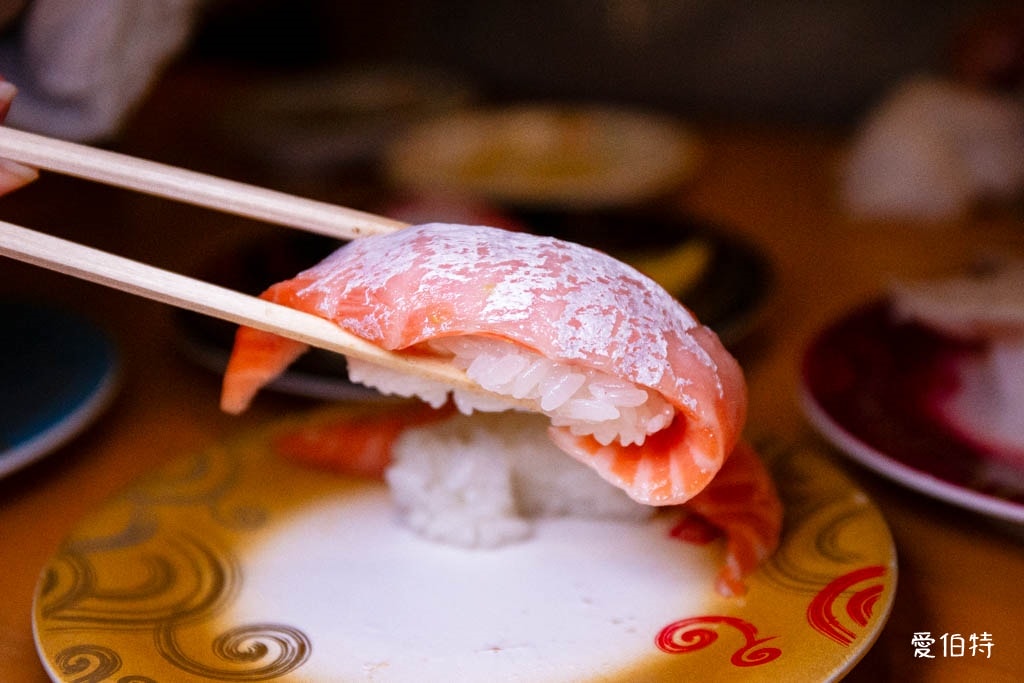 北海道札幌美食推薦｜迴轉壽司Toriton豐平店，道民最愛超人氣壽司店