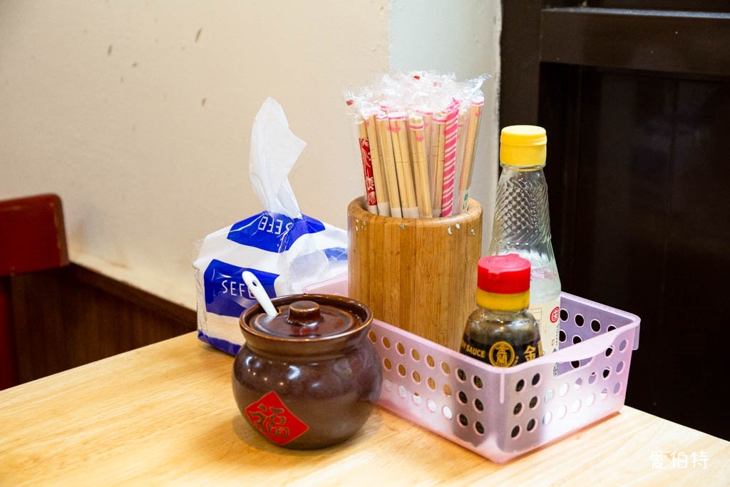平鎮忠貞市場美食｜阿嬌米干，傳承60年純米手工，擺夷京東米線好吃