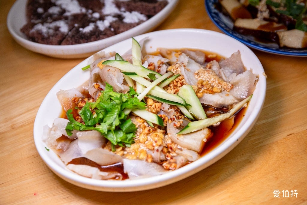 平鎮忠貞市場美食｜阿嬌米干，傳承60年純米手工，擺夷京東米線好吃
