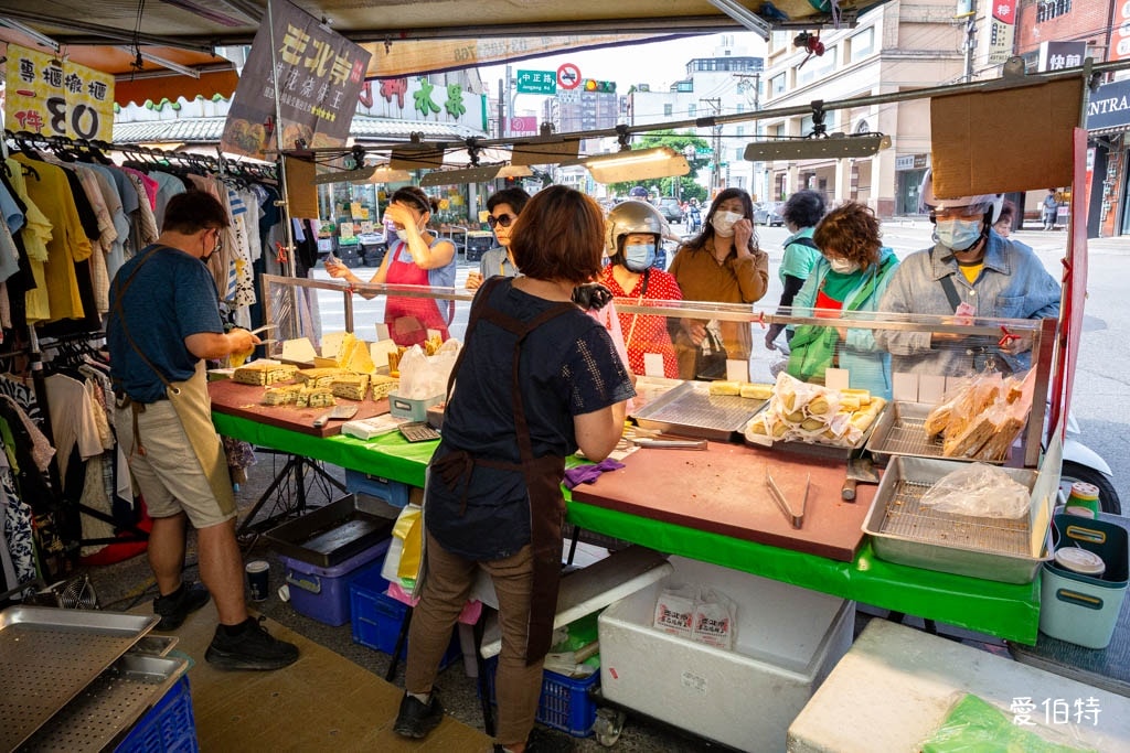 中壢新明市場美食｜老北京蔥花燒餅王，現做燒餅越嚼越香