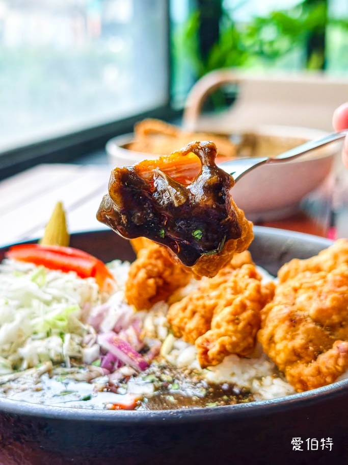 中原大學美食推薦｜咖喱就好啦，酥脆豬排必吃還可免費加飯加醬
