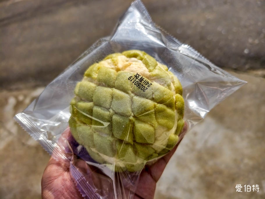 林口美食｜華福食品NG麵包5元起，24小時營業，唐璞烘焙代工廠