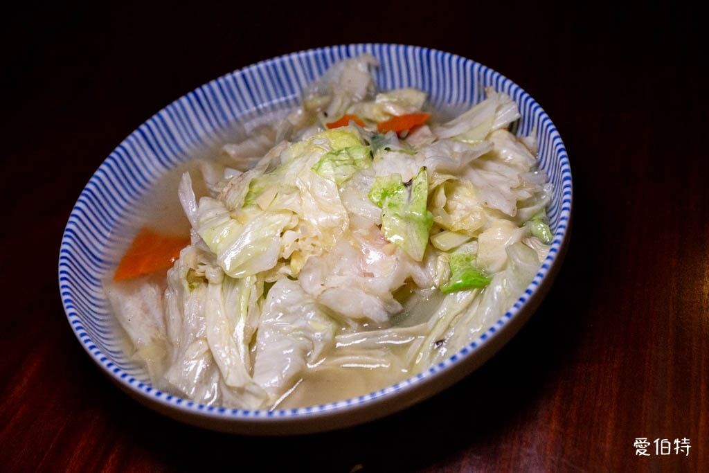 竹北聚餐推薦｜草地囡仔複合式熱炒，鐵板豆腐跟炒蛤蜊必點