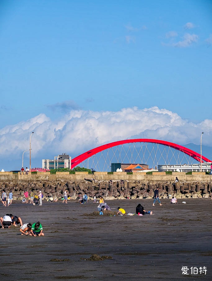 桃園親子一日遊推薦|竹圍漁港吃海鮮,順遊沙灘玩水踏浪拍夕陽! - 第20張圖 桃園景點推薦|竹圍漁港