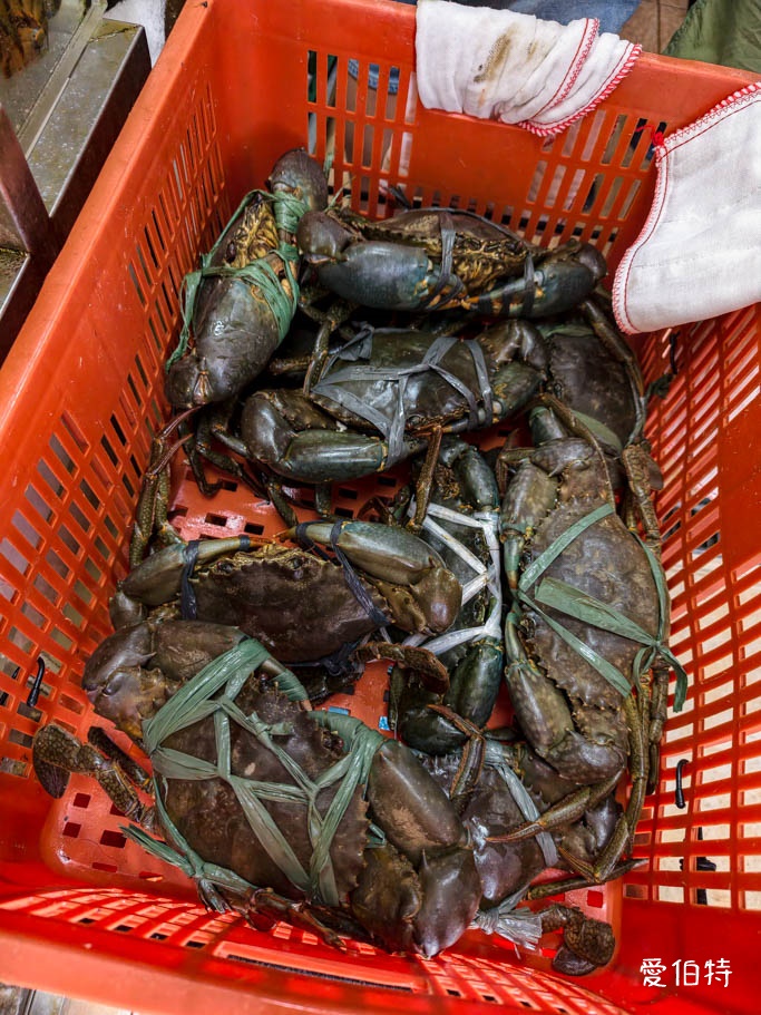 桃園竹圍漁港海鮮推薦|賜福船長的店,在地20年價格透明附停車場 - 第11張圖 桃園竹圍漁港美食推薦|賜福船長的店