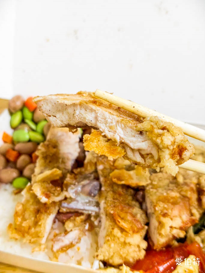 桃園龜山便當推薦｜巧口快餐店：雞排便當