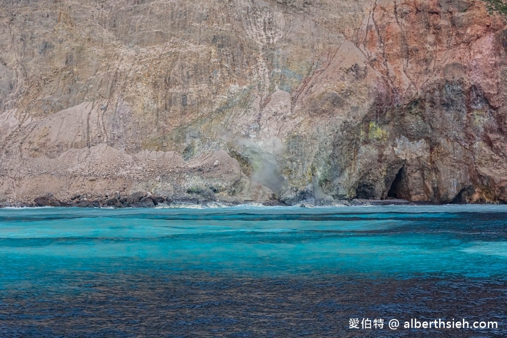 宜蘭賞鯨推薦.龜山島賞鯨繞島牛奶海(新福豐168賞鯨豚,不誇張直接看到整群五百隻海豚!) @愛伯特