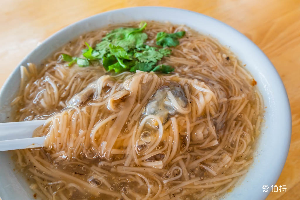 桃園龜山早餐推薦｜龜山蔡大腸蚵仔麵線＋筒仔米糕，在地人激推美食 @愛伯特