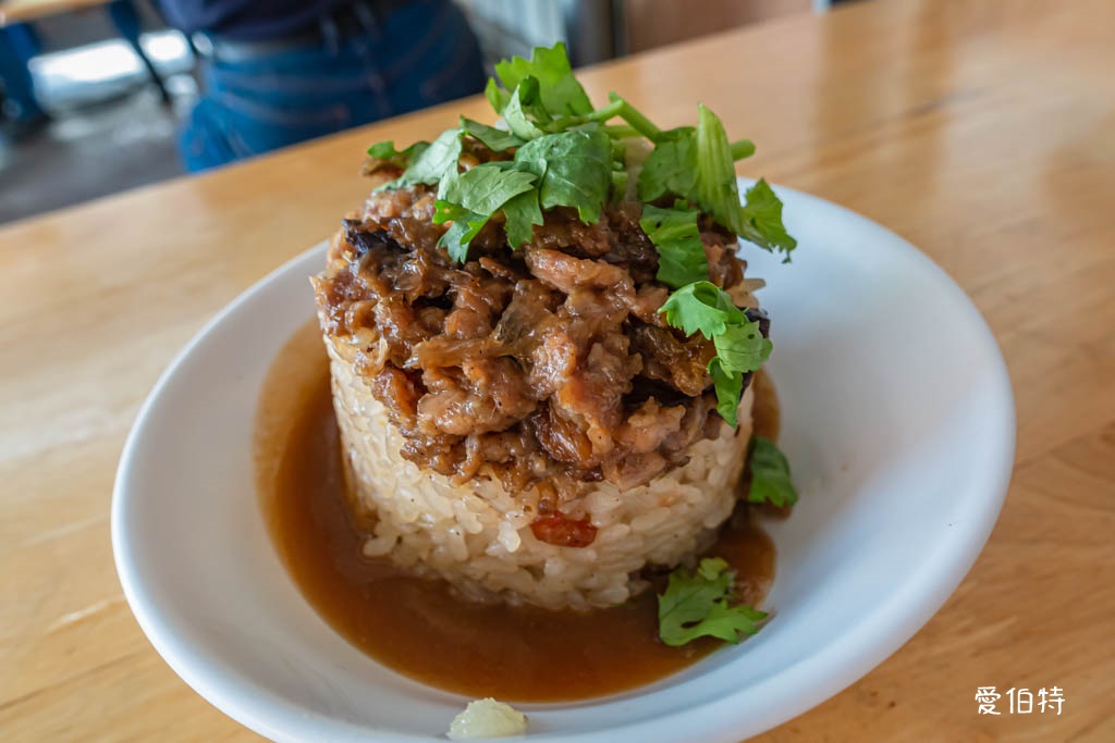 桃園龜山早餐推薦｜龜山蔡大腸蚵仔麵線＋筒仔米糕，在地人激推美食 @愛伯特