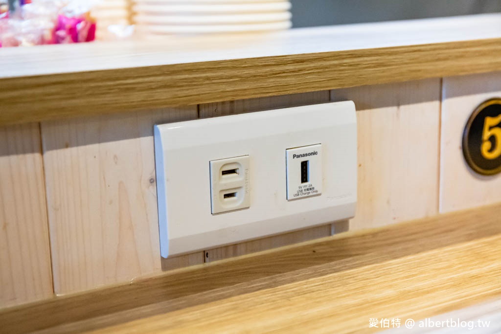 小巷子清燉牛肉麵桃園武陵店｜湯頭清爽拉麵Q彈有勁，滷味水餃 @愛伯特