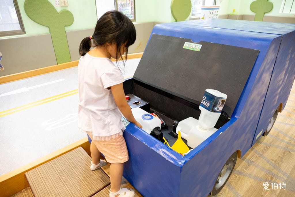 桃園室內免費親子景點|中壢五權親子館,6歲以下放電必去! - 第9張圖 中壢五權親子館|桃園免費室內親子景點