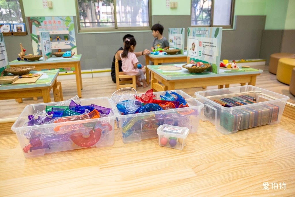 桃園室內免費親子景點|中壢五權親子館,6歲以下放電必去! - 第24張圖 中壢五權親子館|桃園免費室內親子景點