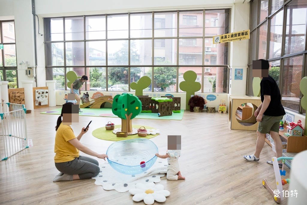 桃園室內免費親子景點|中壢五權親子館,6歲以下放電必去! - 第6張圖 中壢五權親子館|桃園免費室內親子景點