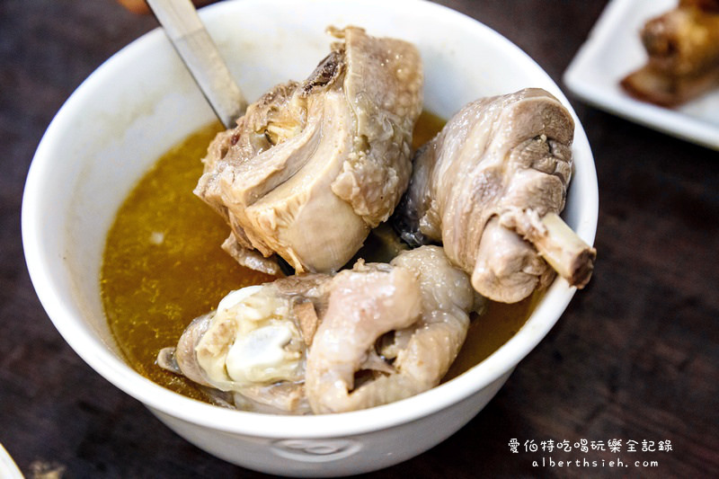 劉家麻油雞．龜山林口長庚醫院美食（酒的醇香跟麻油的香氣超濃郁） @愛伯特