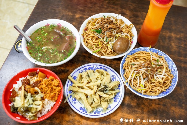 阿嬤的豬血湯．台中后里美食（傳承四代在地人必推的炒麵早餐） @愛伯特