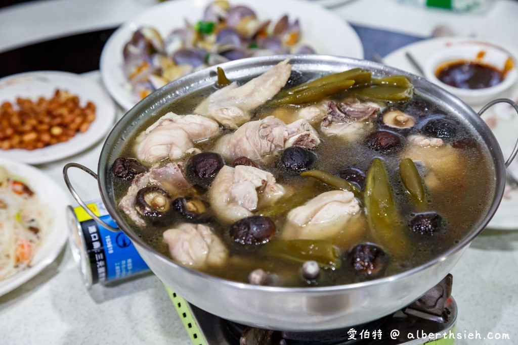 嘉義火車站美食．後站海產小吃店（老主顧才知的隱藏版美味海鮮餐廳） @愛伯特