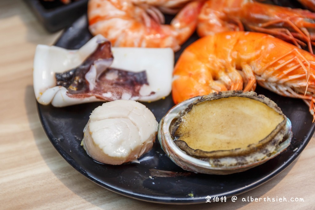 大魔大滿足鍋物．中壢父親節聚餐（超狂的龍蝦蝦子大軍以及和牛套餐，讓你吃到不要不要的） @愛伯特