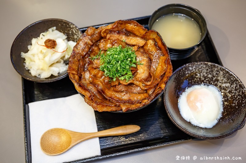 燒丼株式會社．桃園統領美食（肉食主義必訪，燒肉丼有醬香不過鹹超滿足） @愛伯特