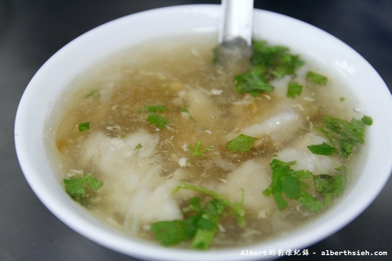 一郎土魠魚羹．雲林北港美食（有吃過整隻清燉的青蛙嗎？肉質很鮮嫩歐） @愛伯特