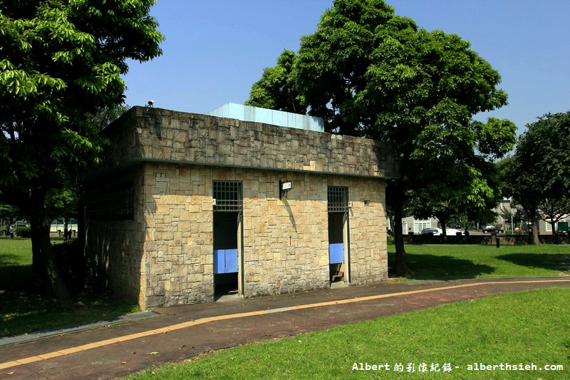 大溪埔頂公園．桃園親子景點（萬坪綠地，橫跨北二高，還有超夯的滾輪溜滑梯） @愛伯特