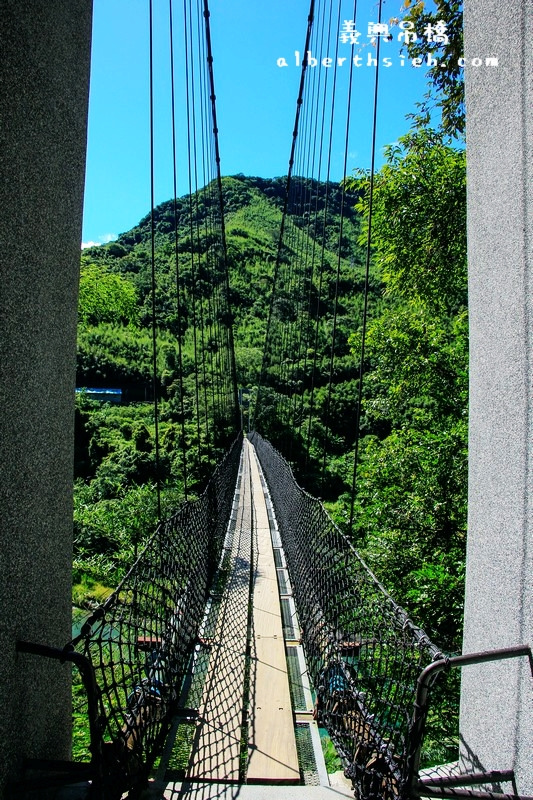 義興吊橋．桃園復興景點（賽德克巴萊彩虹橋，15層樓高200公尺長） @愛伯特