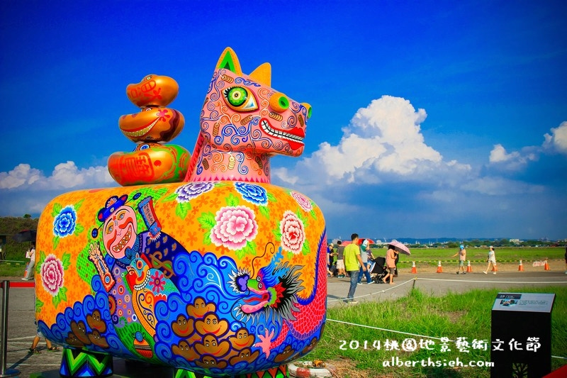 【月兔】桃園大園．2014桃園地景藝術節（張洹的六道輪迴超震撼） @愛伯特