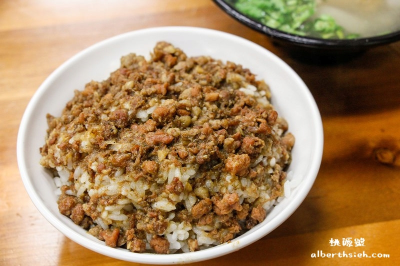 【桃車美食小吃】桃園市．桃源號（魯肉飯，排骨酥湯美味好吃） @愛伯特