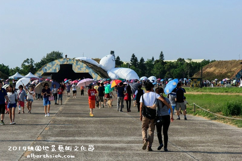 【月兔】桃園大園．2014桃園地景藝術節（張洹的六道輪迴超震撼） @愛伯特