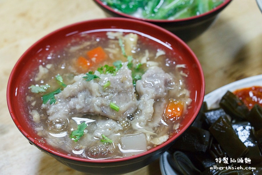 桃園市府推薦美食．特製汕頭麵（自製麵條Q彈有嚼勁的好吃） @愛伯特