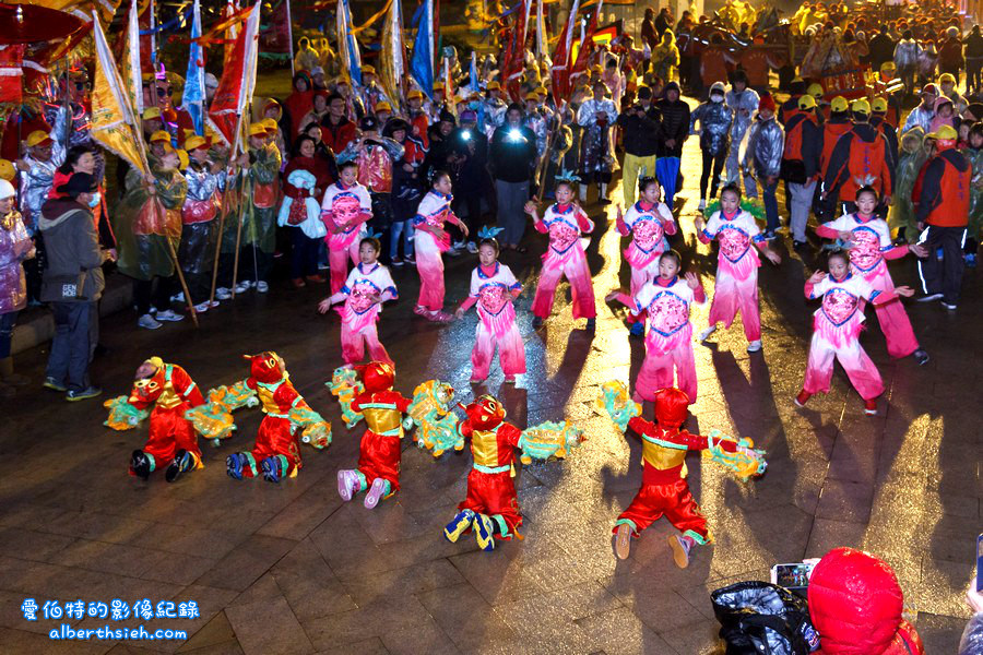 馬祖北竿．擺暝文化祭（神明也要過年，燒馬糧扛乩神轎遶境超熱鬧） @愛伯特