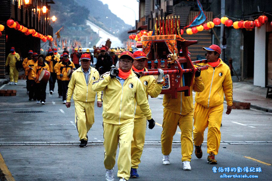 馬祖北竿．擺暝文化祭（神明也要過年，燒馬糧扛乩神轎遶境超熱鬧） @愛伯特