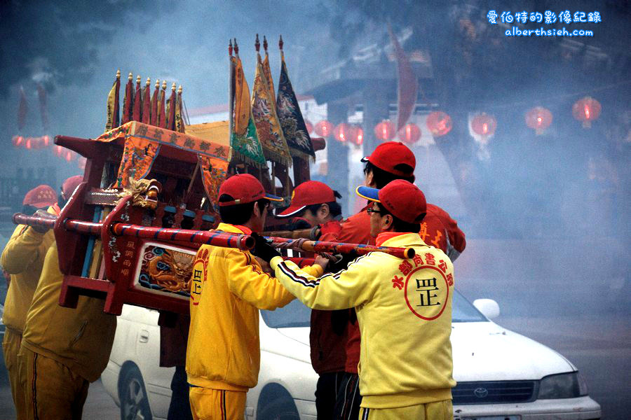 馬祖北竿．擺暝文化祭（神明也要過年，燒馬糧扛乩神轎遶境超熱鬧） @愛伯特