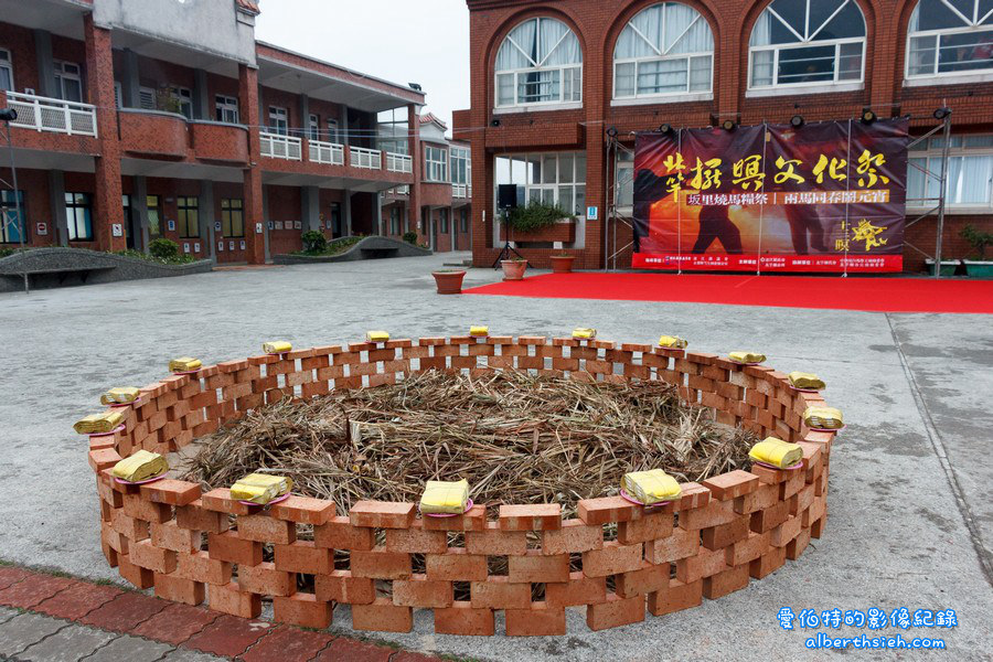 馬祖北竿．擺暝文化祭（神明也要過年，燒馬糧扛乩神轎遶境超熱鬧） @愛伯特