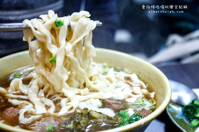 小木屋麵食店．桃園區美食（隱藏於桃園後站的美味牛肉麵） @愛伯特