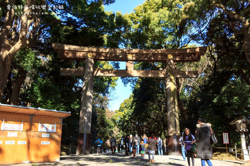 明治神宮．東京澀谷景點（園區腹地廣大日本參拜人數首位的重要神社） @愛伯特