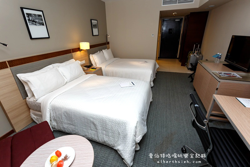 馬來西亞沙巴住宿．山打根：福朋喜來登酒店（市區最高建築擁有無邊際泳池） @愛伯特