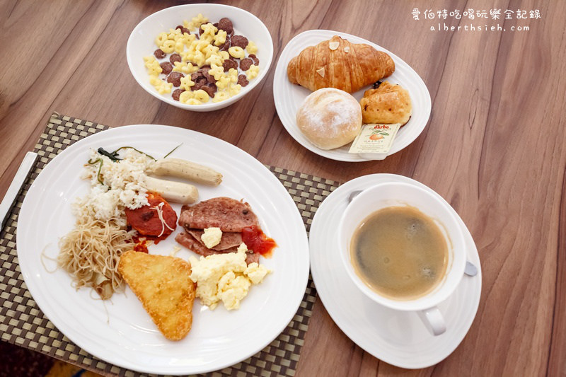 馬來西亞沙巴住宿．山打根：福朋喜來登酒店（市區最高建築擁有無邊際泳池） @愛伯特