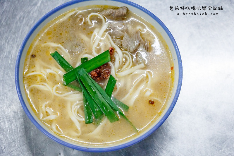 勇伯垃圾麵．新北市鶯歌美食（宵夜時段限定的特色古早麵） @愛伯特