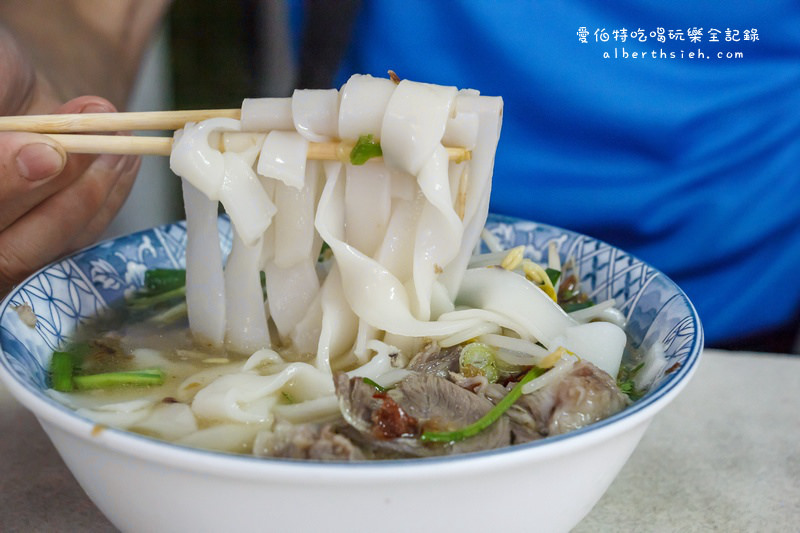 金榜麵館．苗栗三義美食（料多實在的超人氣排隊客家餐點） @愛伯特