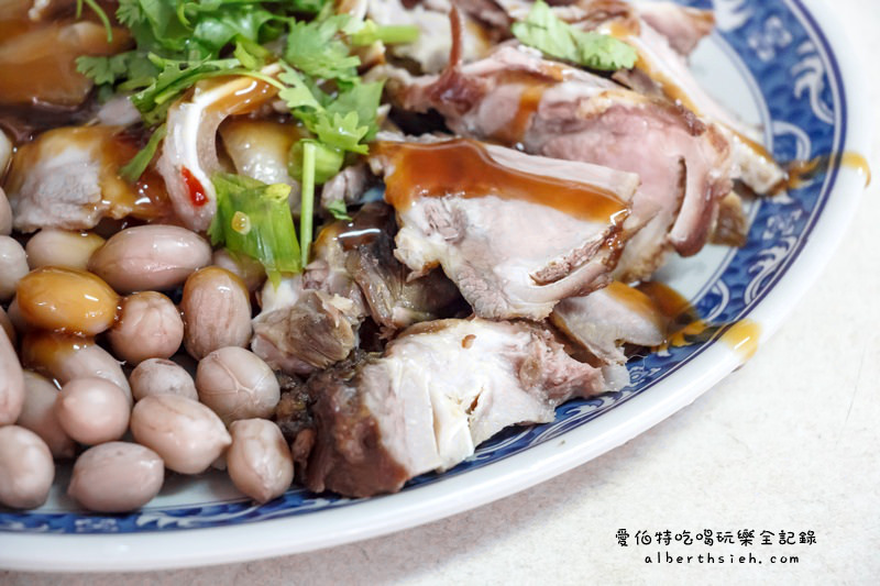 金榜麵館．苗栗三義美食（料多實在的超人氣排隊客家餐點） @愛伯特