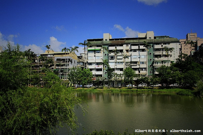 【台北旅遊景點】台北信義．松山文創園區(誠品生活松菸店)（欣賞半弧形立面建築之美） @愛伯特