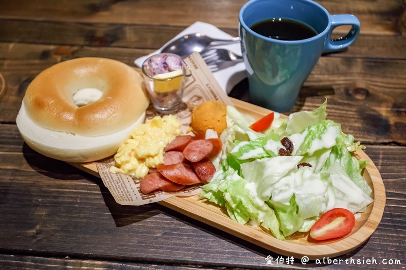 台中草悟道住宿．綠宿行旅（綠色概念飯店，保特瓶牆可以放煙火寫字超誇張） @愛伯特