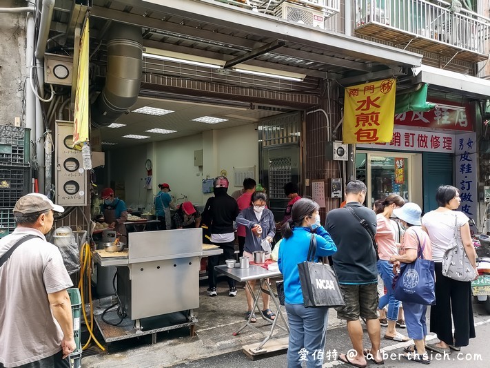 桃園南門市場美食．故鄉の味麵糊蛋餅（排隊早餐用料實在厚實軟嫩，份量十足） @愛伯特