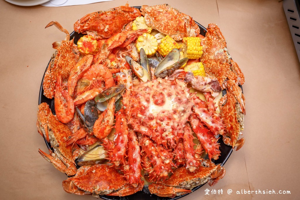 桃園中壢美食．KISS CRAB紅唇蟹（手抓海鮮+炙燒頂級牛排雙重頂級爽受，讓你吃爽爽） @愛伯特