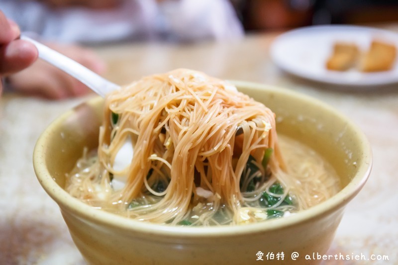 蘭亭茶藝館．台中后里美食（在地人才知的泡沫紅茶店/雞絲麵/厚片好吃） @愛伯特