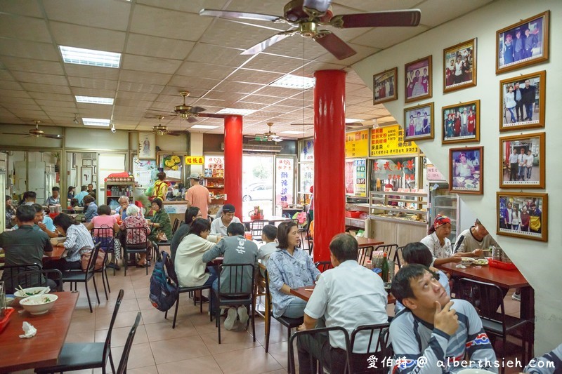 賴新魁麵館．苗栗三義美食（韭菜給的超多，餛飩紮實板條軟Q但偏油） @愛伯特