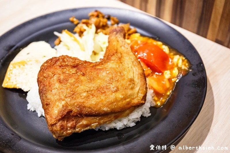 蔡家排骨．龜山長庚美食（雞腿外皮酥脆肉質軟嫩多汁/店內熱湯/飲料喝到飽） @愛伯特