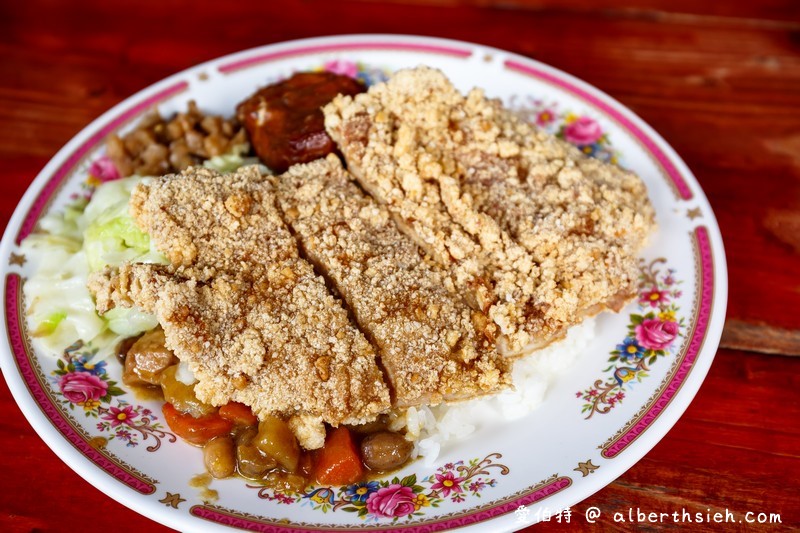 龍德小館．桃園平鎮龍岡美食（超人氣排隊眷村美食，酸辣湯/排骨飯超推） @愛伯特