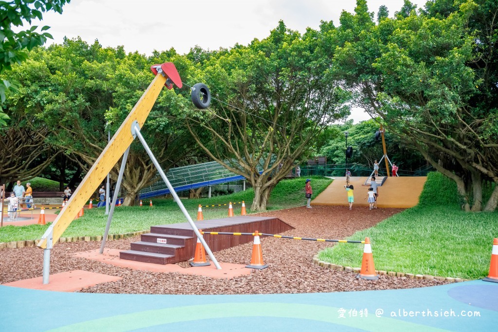 桃園親子景點．大溪埔頂公園共融遊戲場（滾輪溜滑梯/高空滑索/旋轉盤/鳥巢式鞦韆） @愛伯特