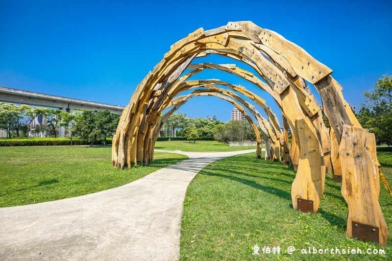 青埔公十三公園．桃園中壢景點（渴望、湧泉大型藝術品搭配花海超美） @愛伯特